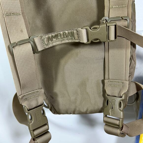 CamelBak Maximum Gear Desert Camo Thermobak 3L Hydration Back Pack Cleaning Kit - Picture 6 of 8